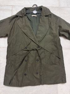 Chic Olive Green Double-Breasted Jacket