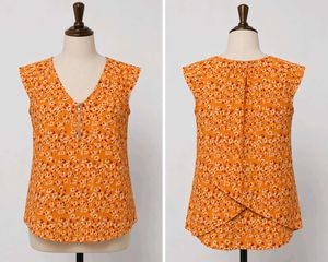 🌼UCB Orange Floral Print Zip Neck Top💌