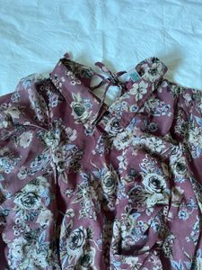 Charming Floral Cropped Blouse