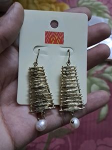 Trendy Set Of Earnings (₹130 For 1 pair)
