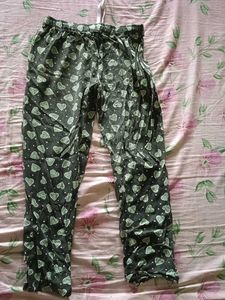 Cozy Heart Print Pajama Pants with pockets on both