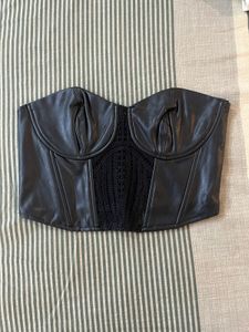 🖤 Zara Faux Leather Corset Top – Black (Size M)