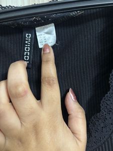 19 H&amp;M Lace Detailed Dress