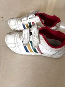 White Sport Shoes with Stripes