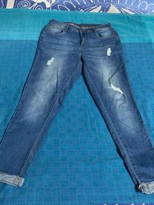 Streachble blue ribbed denim pant