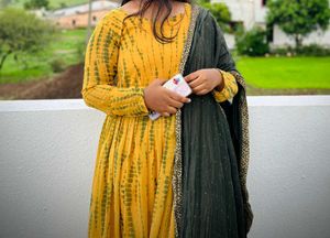 Yellow & Green Tie-Dye Kurta Set