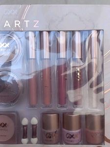 18 Pieces Makeup Kit