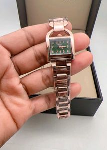 *FOSSIL*❣️🔸 *LADIES WATCH*🔸 *GOOD QUALITY*