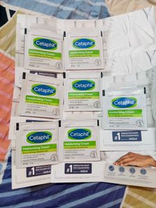 (Pack of 7) Cetaphil Moisturising Cream Samples