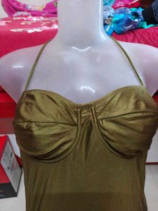 Chic One-Piece Swimsuit with Ruffles