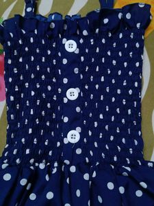 SIMPLE ELEGANT SLEEVELESS FROCK (6-8 Years)