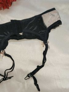 Elegant Black Lace Garter Belt