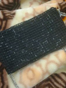 Cuhic Very Beautiful   Black glass bead Gold Chain