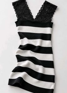 BLACK AND WHITE STRIPED RIBBED BODYCON DRESS