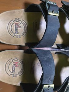 Comfortable Black Sandals 🩴