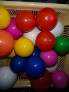 Colorful Plastic Play Balls p approx 60  to 70