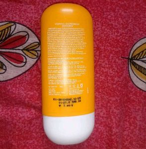 New DOT &amp; KEY Vitamin C+E Super Bright Sunscreen