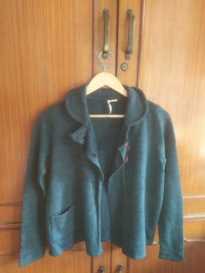 Levi's sweater Cum Cardigan
