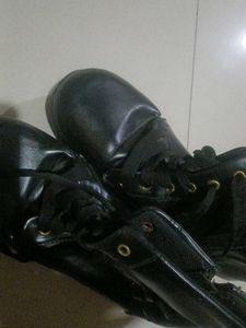 black boots for women