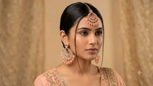 Rose Gold Kundan Maang Tikka &amp; Earrings Set