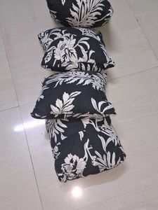 combo 4 Black &amp; White Floral Throw Pillows of  2