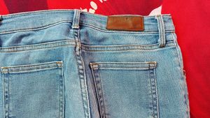Stylish Split Hem Jeans