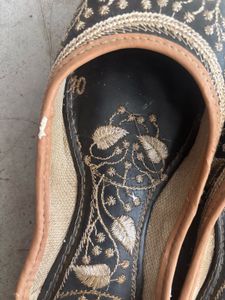 Embroidered Juttis - Traditional Footwear