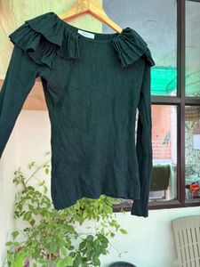 Chic Black Ribbed Top with Ruffle Detail