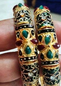 1gm Gold Jadau Kundan Set of 2
