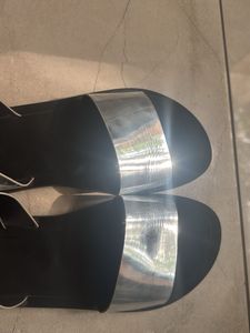 Stylish Silver Prismatic Strap Flat Sandals