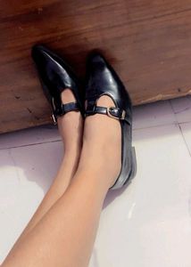MOMO korean Imporyed Stylish Black Mary Jane.