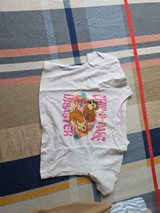Chip 'n Dale Graphic T-Shirt