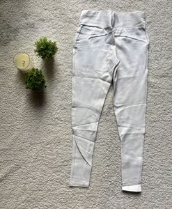 Comfortable White Jeggins