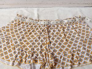 Patterned Ruffle Hem Shorts