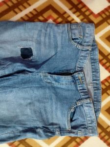 Stylish Ragged  Blue Denim Jeans