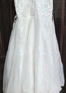 Elegant White Dress, with add on inner sleeve