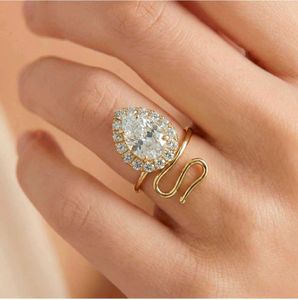 Sparkling Teardrop Statement Ring