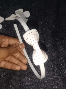 set of two hair accessories