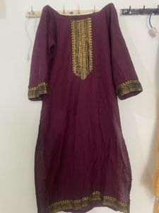 Elegant Purple Kurta with Gold Embellishments