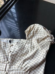 Chic Gingham Puff Sleeve Tie-Front Top
