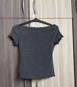 36 H&amp;M OFF SHOULDER TOP