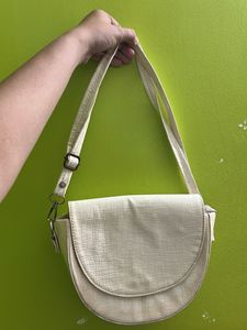 Stylish Croc-Embossed Crossbody Bag