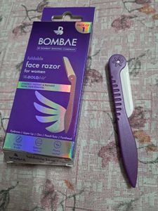 Bombae Razor