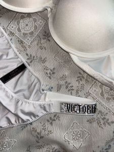 Price 3000 - Victoria's Secret Bra/Panty set
