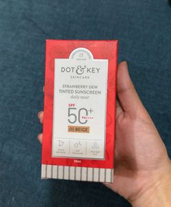 Dot & Key Strawberry Tinted Sunscreen SPF 50
