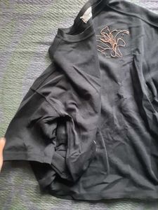 black oversized tshirt