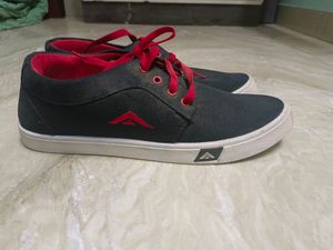 Men shoes brand new stored for long