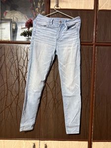 Light Wash American Eagle Jeans