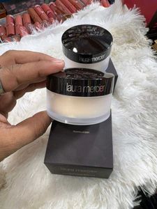 Laura Mercier Translucent Loose Setting Powder