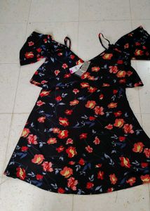 Black chic  flary sleeve dress